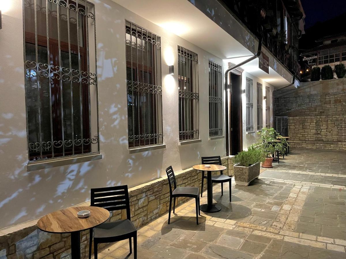 Bujtina Apsus Hotel Berat Luaran gambar